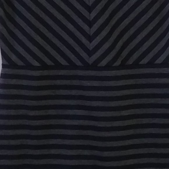 Merona (Target) sheath style midi dress - gray/navy stripe - size XS - Picture 4 of 4